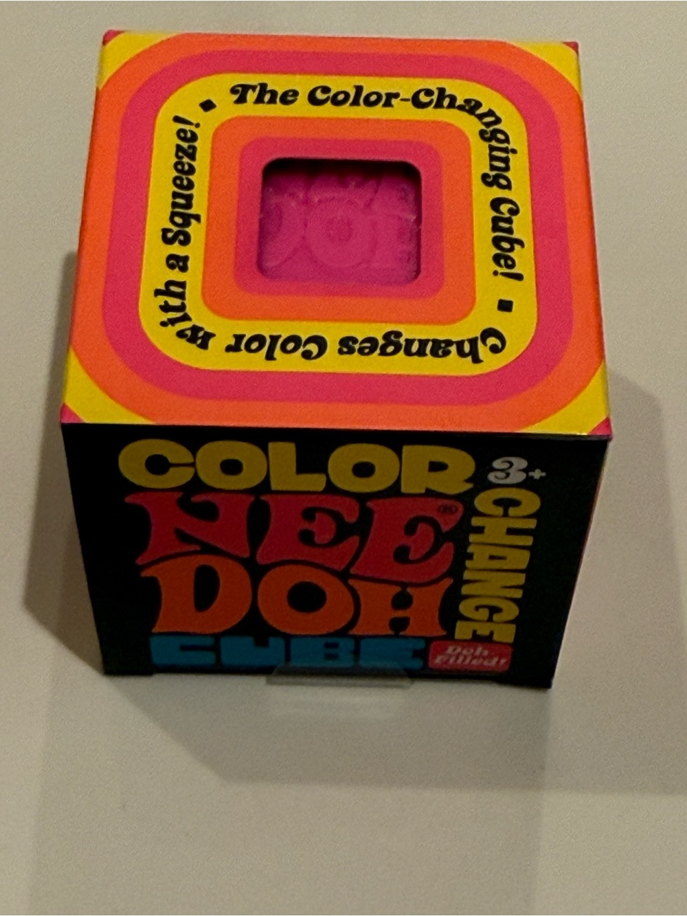 🆕Schylling Color Changing NeeDoh Cube Doh-Filled Pink Authentic